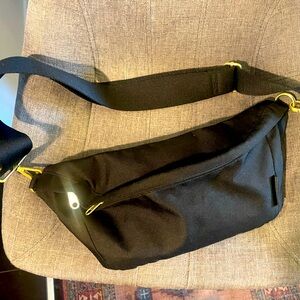 Canvelle Fanny pack